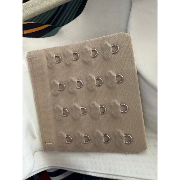 Lot of 2 Seamless Comfort Bras Size L – Black & Nude - Picture 4 of 6